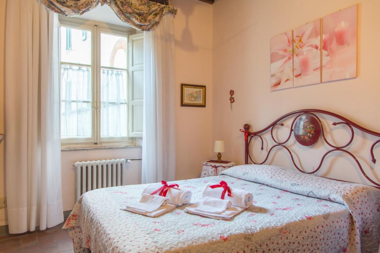 Bed and Breakfast Antica Casa Dei Rassicurati à Montecarlo Extérieur photo