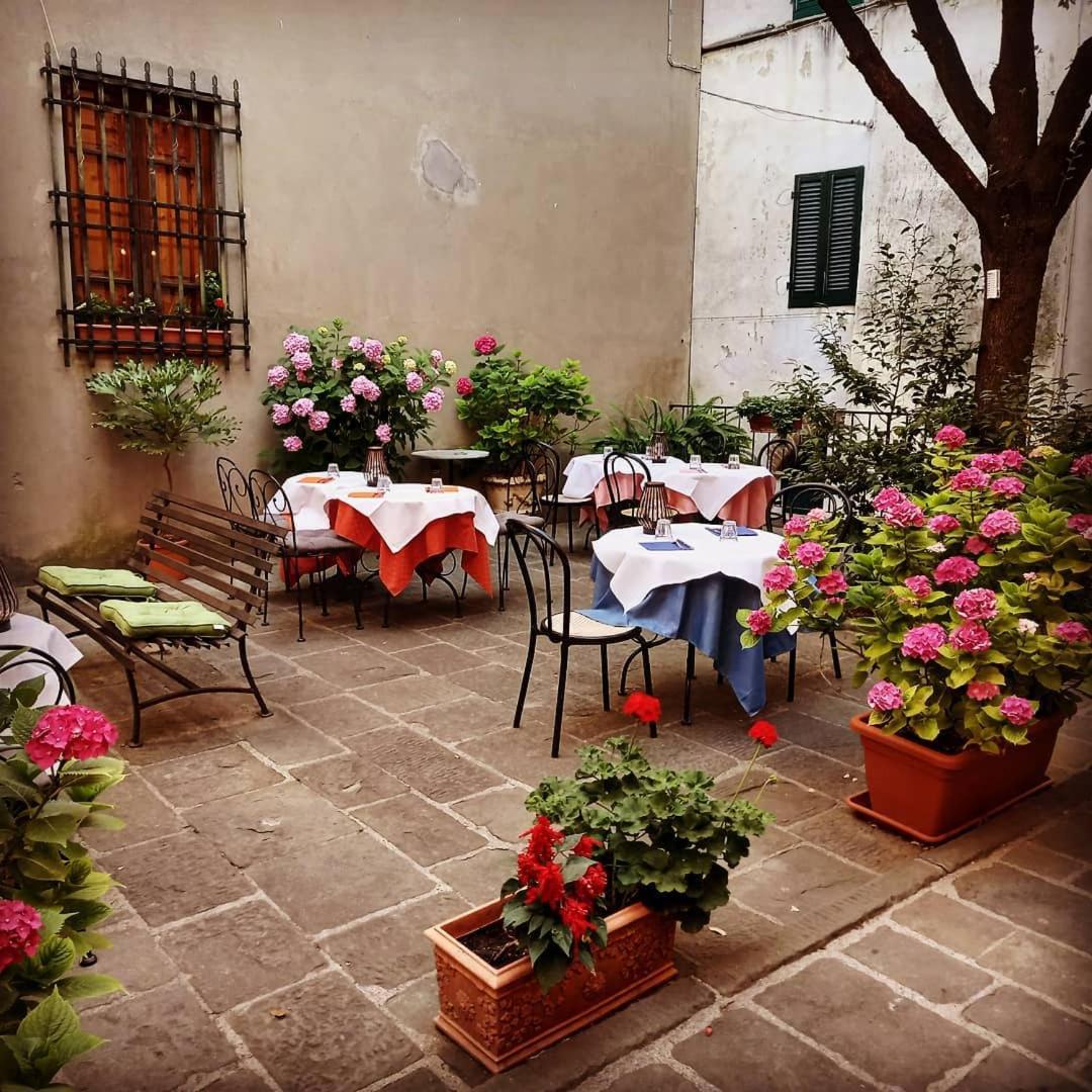 Bed and Breakfast Antica Casa Dei Rassicurati à Montecarlo Extérieur photo