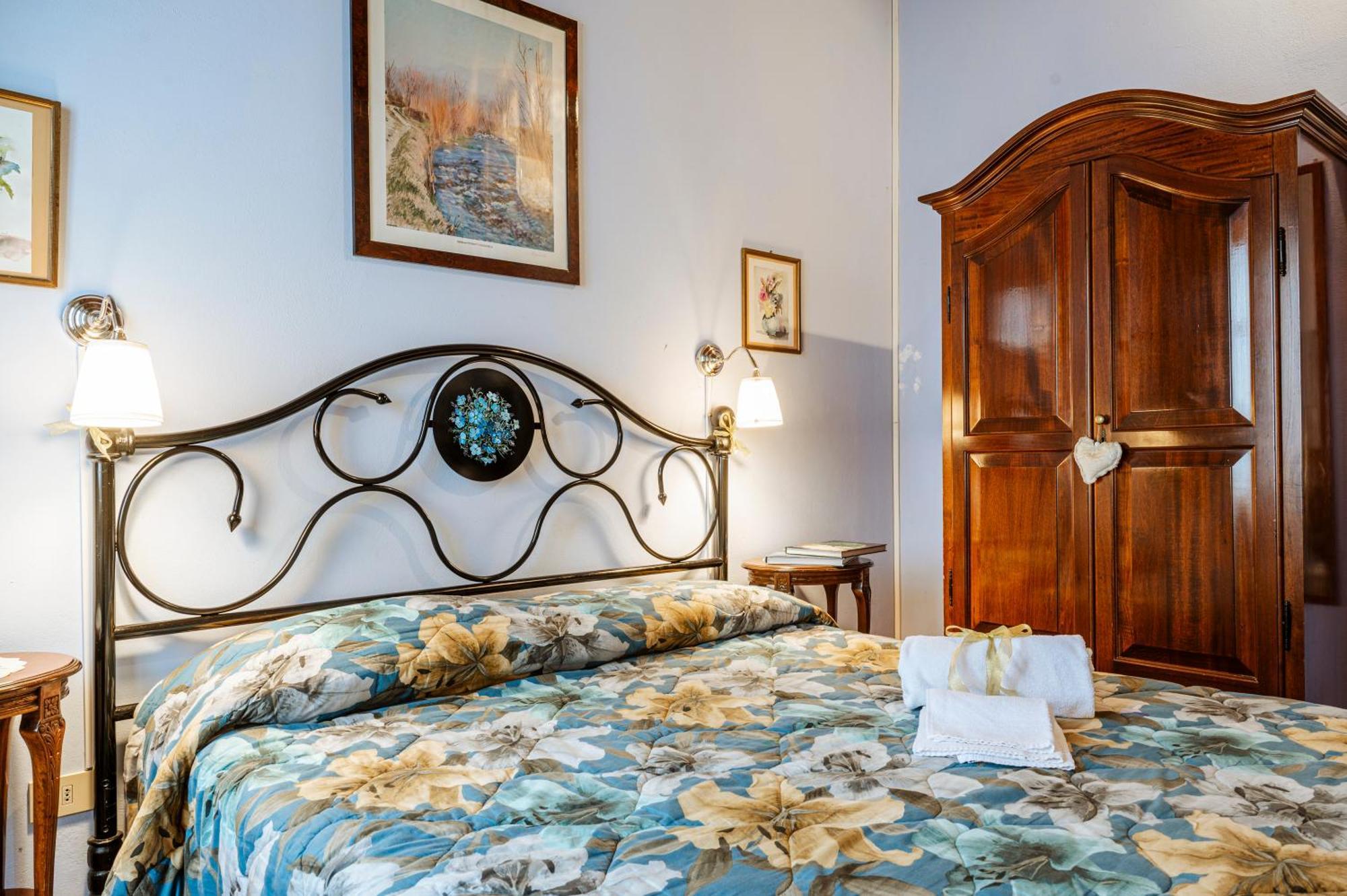 Bed and Breakfast Antica Casa Dei Rassicurati à Montecarlo Extérieur photo