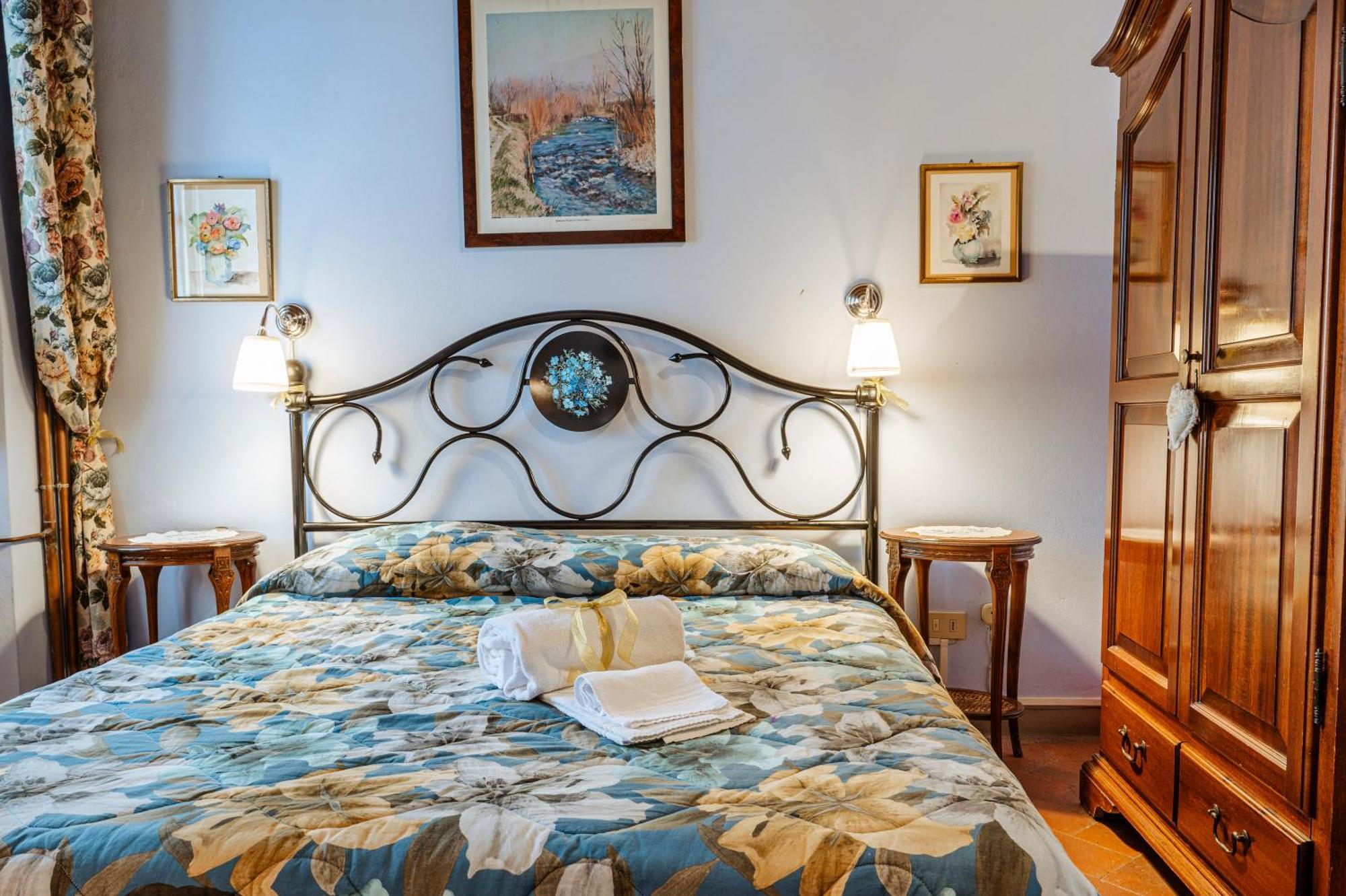 Bed and Breakfast Antica Casa Dei Rassicurati à Montecarlo Extérieur photo