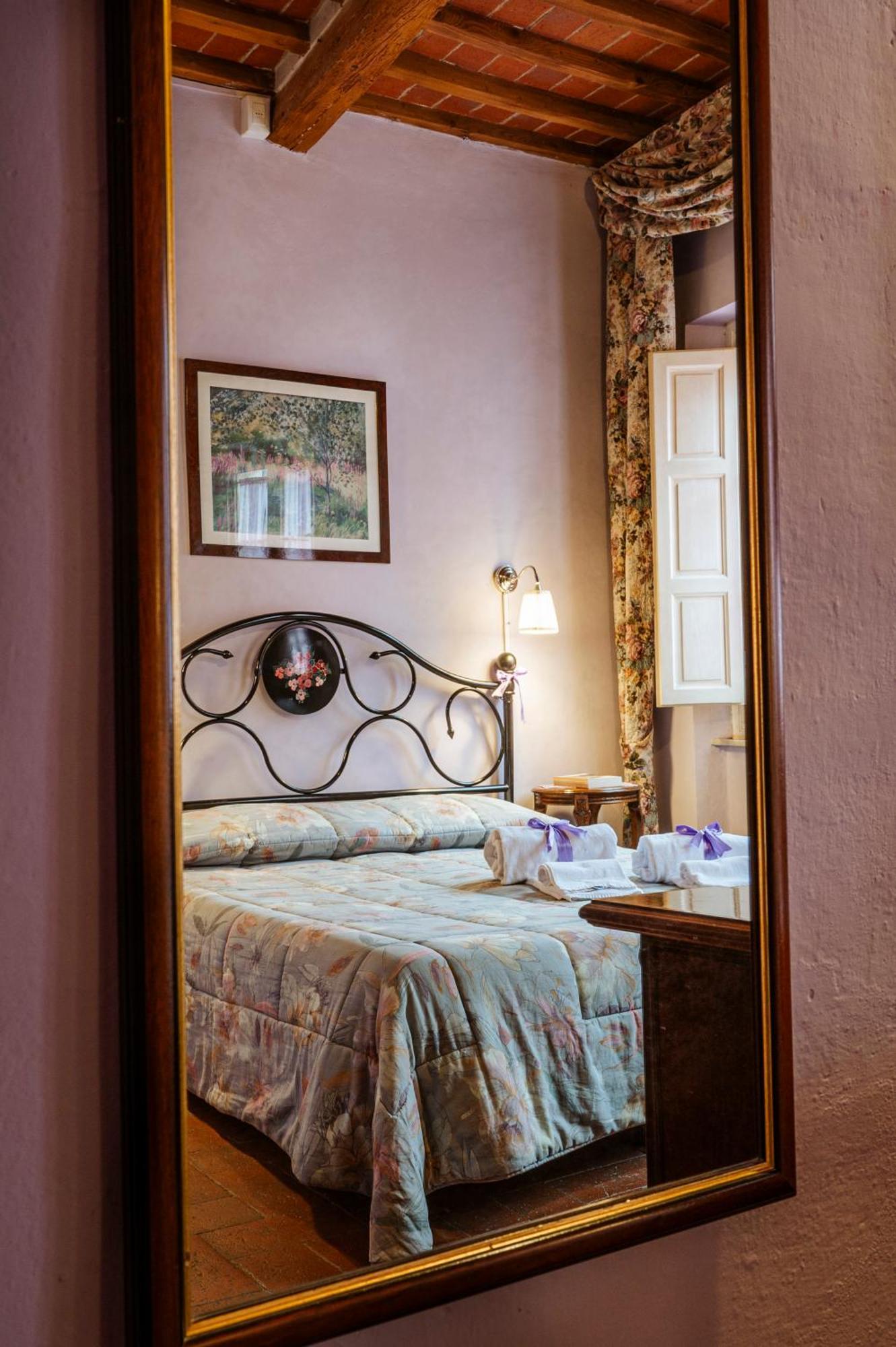 Bed and Breakfast Antica Casa Dei Rassicurati à Montecarlo Extérieur photo