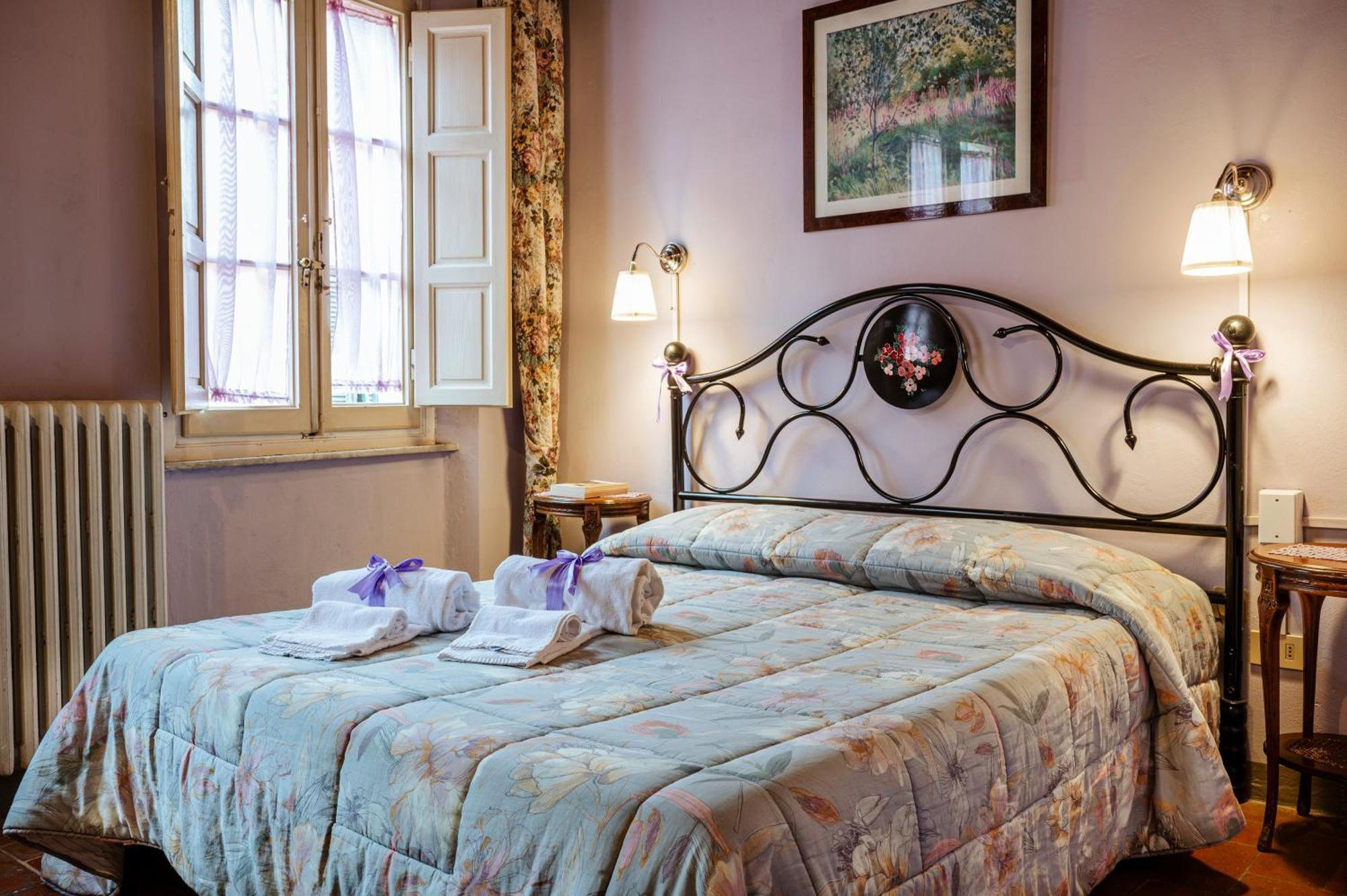 Bed and Breakfast Antica Casa Dei Rassicurati à Montecarlo Extérieur photo