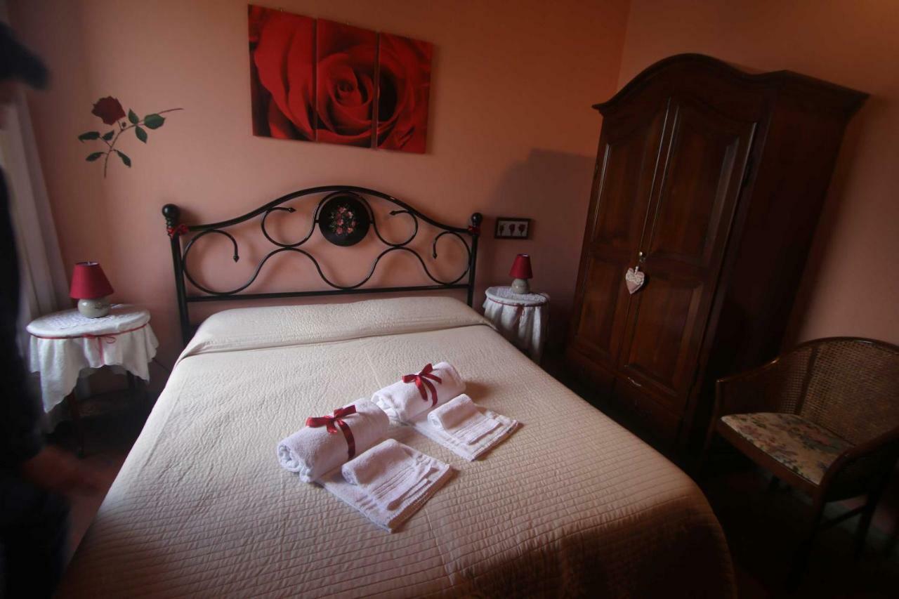 Bed and Breakfast Antica Casa Dei Rassicurati à Montecarlo Extérieur photo